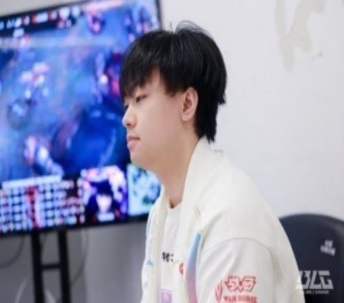 大乐透期号,分析,阿甲不败专,万博manbetx体育平台,万博体育官网,万博体育app下载,ManBetX,SPORTS