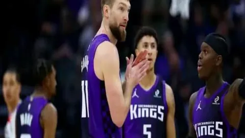 [篮球]顽童JS扣篮秀：花式蹦床挑战极限